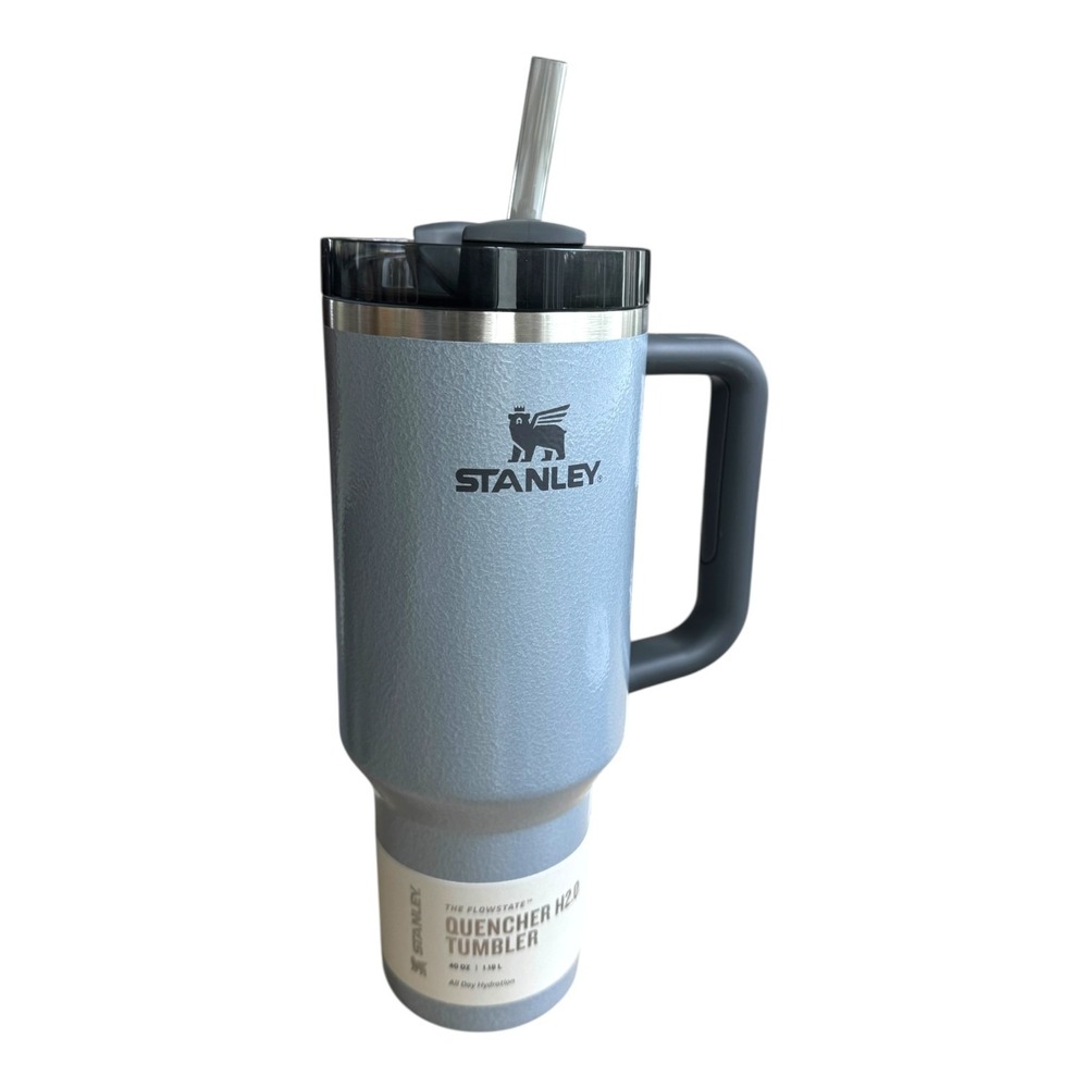 NEW Stanley 40oz Quencher H2.0 FlowState Tumbler Hammertone Silver Limited Color